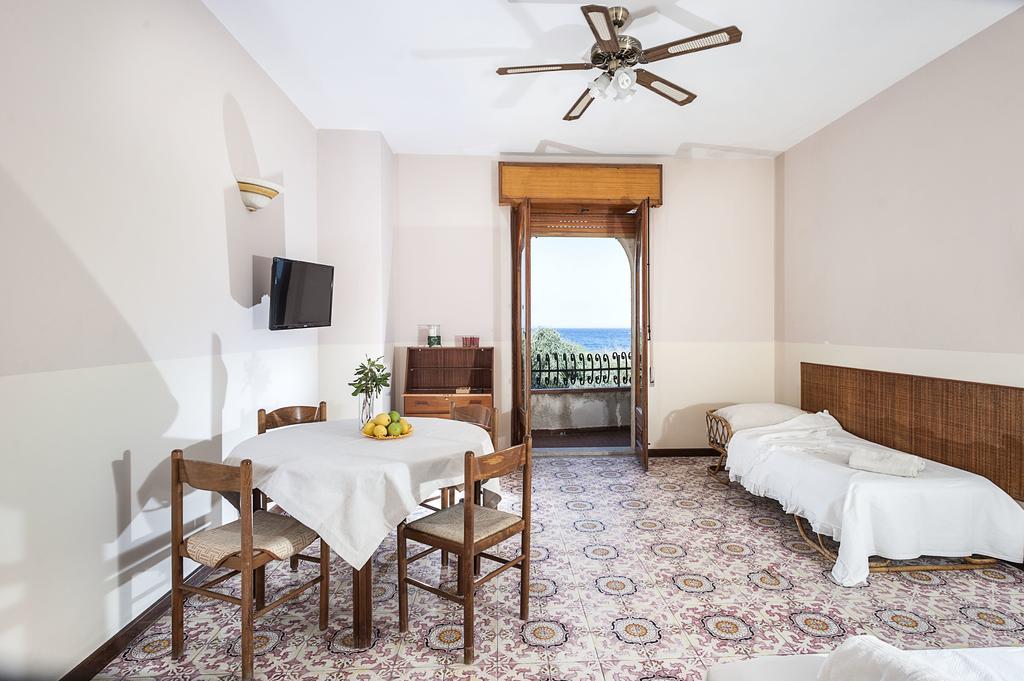 Residence Villa Liliana Giardini-Naxos Zewnętrze zdjęcie